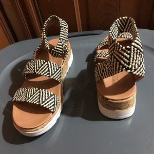 Catherine Malandrino Platform Wedge Sandals